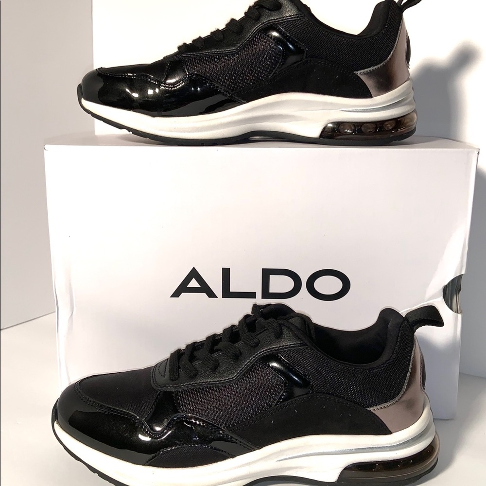 Women’s size 9 black Aldo Drandra